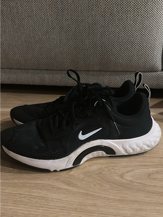 Nike Shoes - Nike Black and White Casual Running Shoes